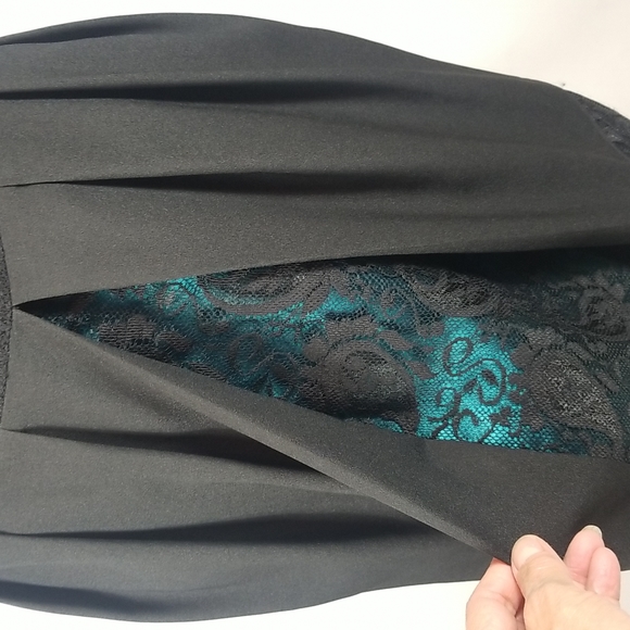 ARDEN B BLACK LOW CUT BACK COCKTAIL DRESS - Picture 4 of 10